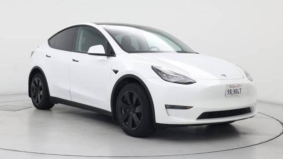 TESLA MODEL Y 2022 7SAYGDEE2NF357525 image